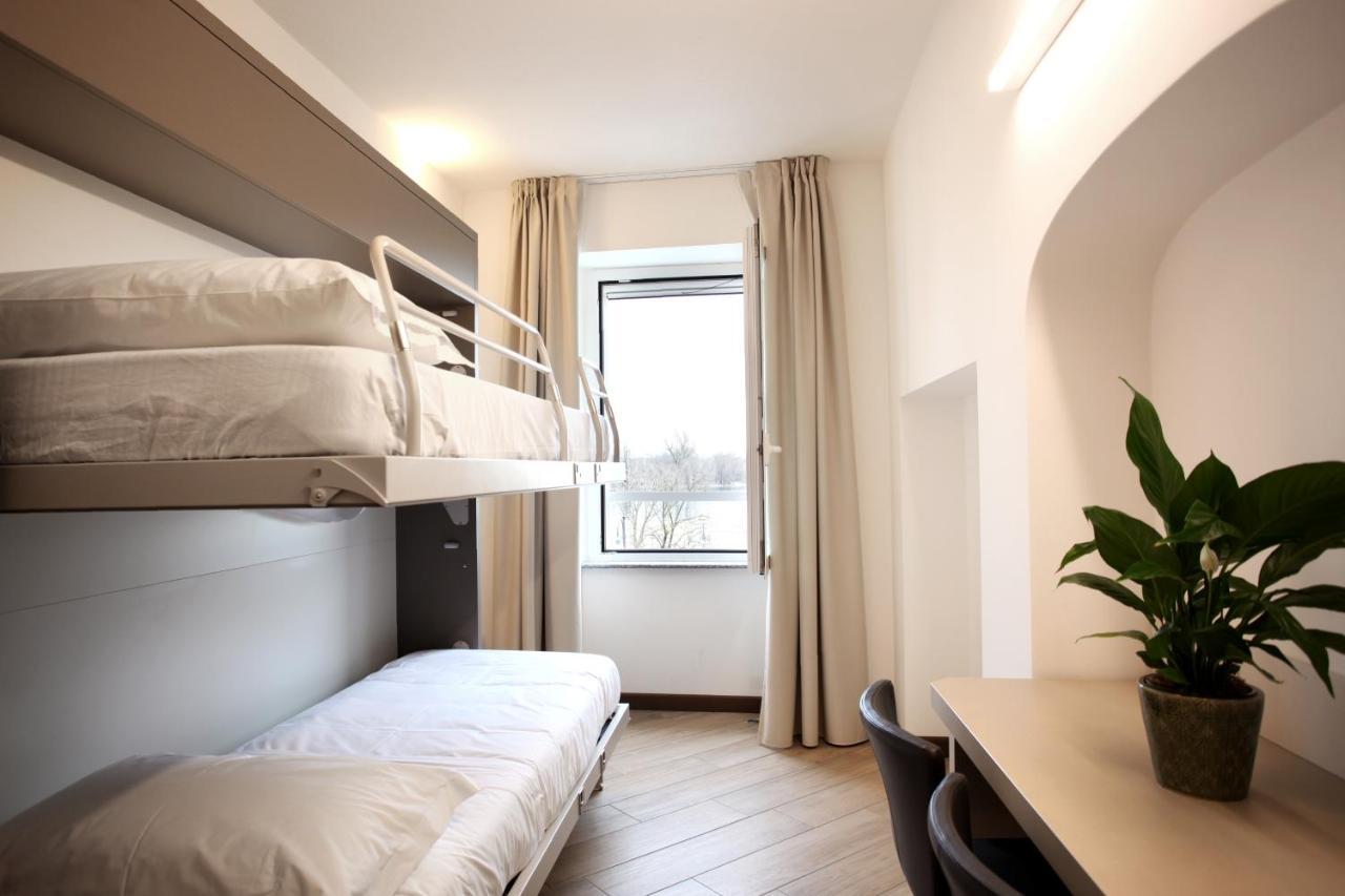 Hotel Ponti Angera Bagian luar foto