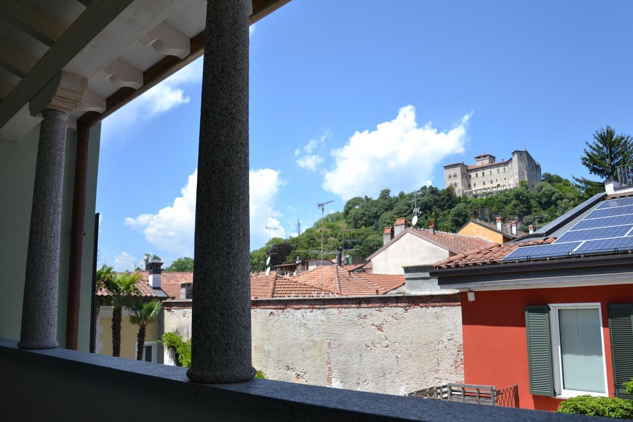 Hotel Ponti Angera Bagian luar foto