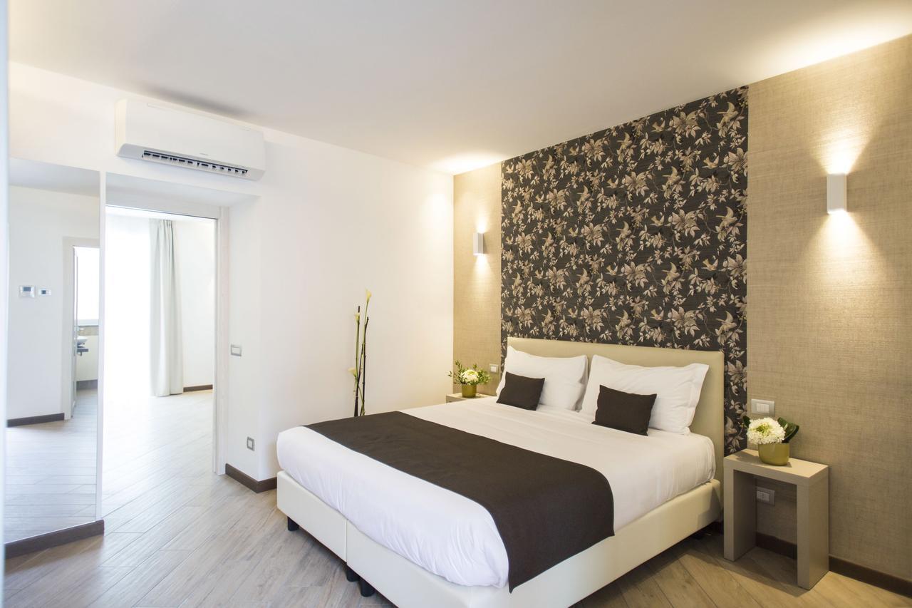 Hotel Ponti Angera Bagian luar foto
