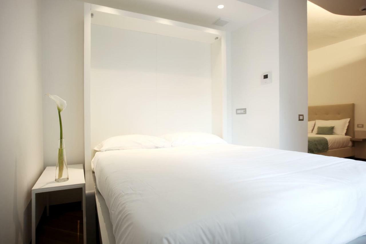 Hotel Ponti Angera Bagian luar foto