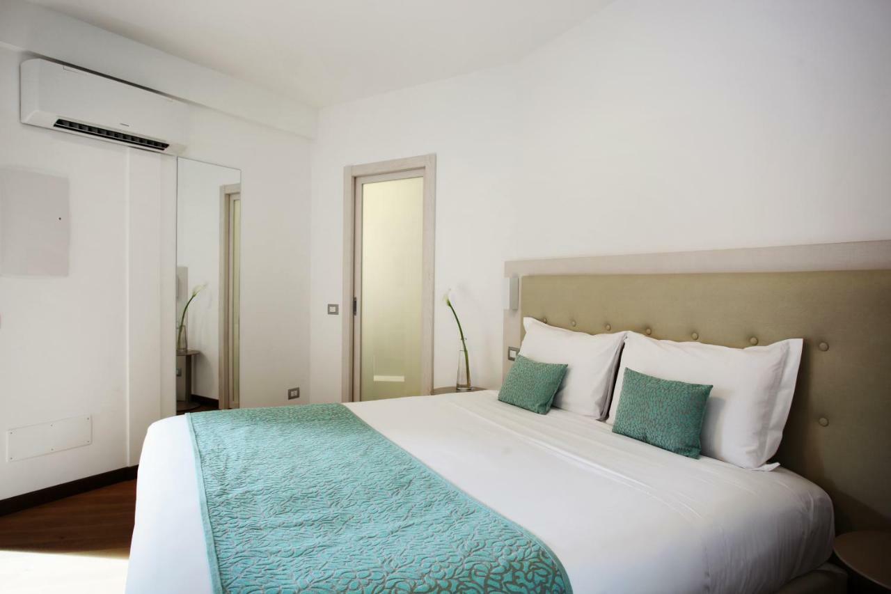 Hotel Ponti Angera Bagian luar foto
